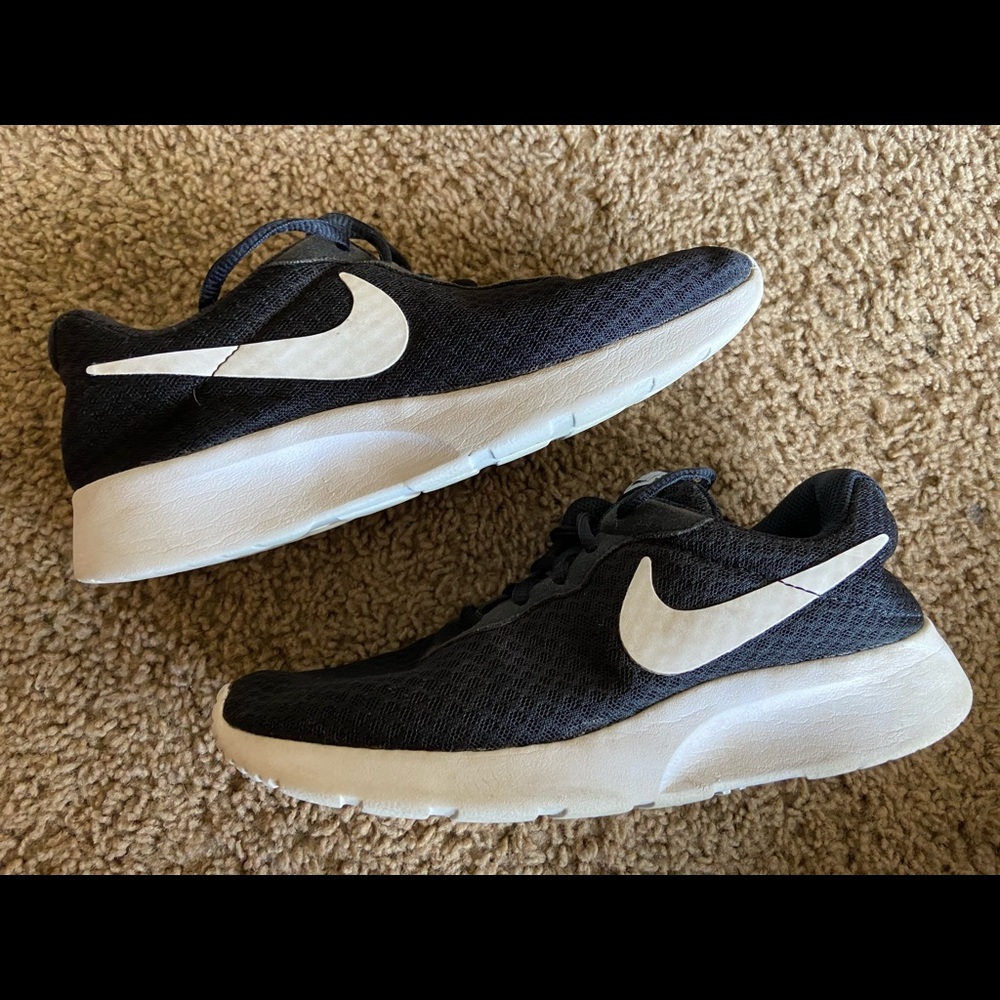 Nike Tennis shoes